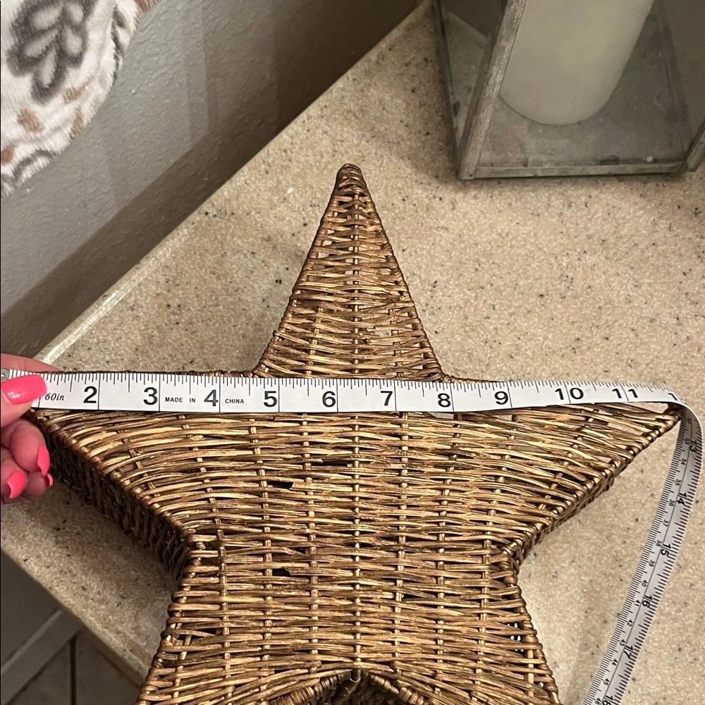 Star-Shaped Wicker Basket - Brown